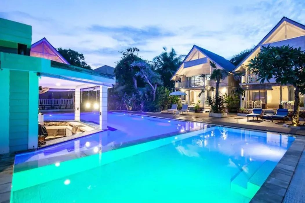 Mesari Beach Hut Seminyak Resort